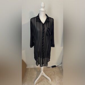 Eden & Olivia Black & White Striped Blouse